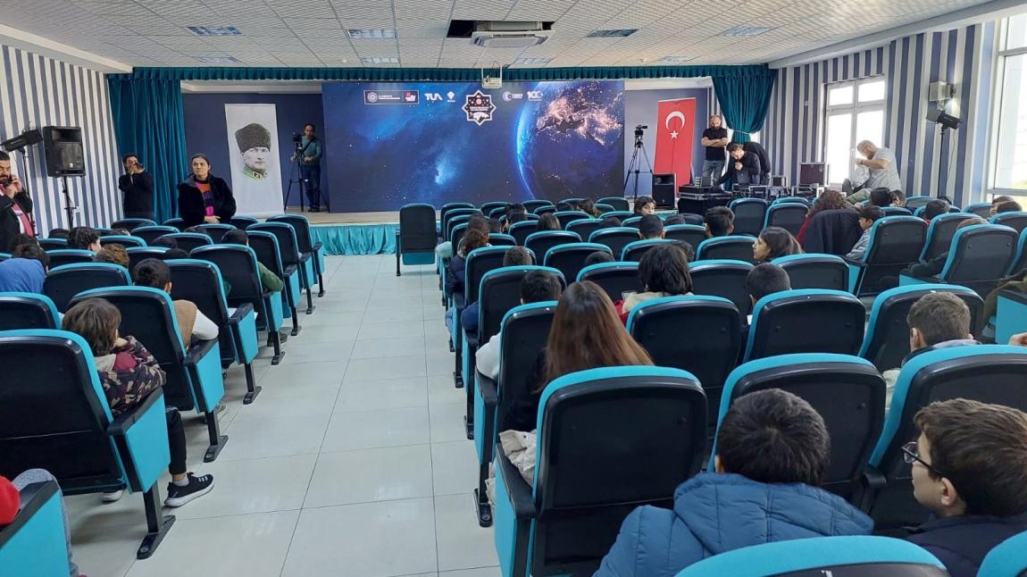 İlk Türk Astronotumuz ile Canlı Görüşme